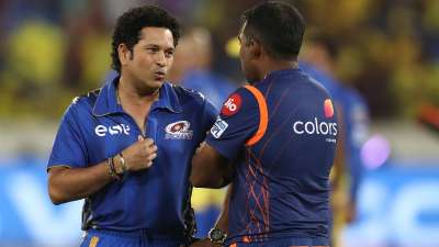 IPL के इतिहास में अब तक 100 से ज्यादा बार सेंचुरी लग चुकी हैं। इसमें 36 साल से ज्यादा उम्र के बल्लेबाजों द्वारा लगाए गए शतक भी शामिल हैं। आइए जानते हैं IPL में सबसे ज्यादा उम्र में शतक जड़ने वाले बल्लेबाजों के बारें में... IPL के इतिहास में अब तक 100 से ज्यादा बार सेंचुरी लग चुकी हैं। इसमें 36 साल से ज्यादा उम्र के बल्लेबाजों द्वारा लगाए गए शतक भी शामिल हैं। आइए जानते हैं IPL में सबसे ज्यादा उम्र में शतक जड़ने वाले बल्लेबाजों के बारें में...