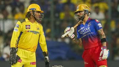 इंडियन प्रीमियर लीग (IPL) 2025 की शुरुआत 22 मार्च से होने वाली है। सीजन का पहला मैच कोलकाता नाईट राइडर्स और रॉयल चैलेंजर्स बेंगलुरु के बीच ईडन गार्डन्स में खेला जाएगा। आईपीएल का इंतजार क्रिकेट फैंस बेसब्री के साथ कर रहे हैं क्योंकि ये एक ऐसी लीग है जहां दो महीने से भी अधिक समय तक फैंस को एक से बढ़कर एक रोमांचक मुकाबले देखने को मिलते हैं। इस लीग में अब तक अधिकतर मौकों पर बल्लेबाजों का दबदबा देखने को मिला है। ऐसे में आज हम आपको बताएंगे कि आईपीएल के इतिहास में सबसे ज्यादा रन बनाने वाले टॉप 5 बल्लेबाज कौन हैं। इंडियन प्रीमियर लीग (IPL) 2025 की शुरुआत 22 मार्च से होने वाली है। सीजन का पहला मैच कोलकाता नाईट राइडर्स और रॉयल चैलेंजर्स बेंगलुरु के बीच ईडन गार्डन्स में खेला जाएगा। आईपीएल का इंतजार क्रिकेट फैंस बेसब्री के साथ कर रहे हैं क्योंकि ये एक ऐसी लीग है जहां दो महीने से भी अधिक समय तक फैंस को एक से बढ़कर एक रोमांचक मुकाबले देखने को मिलते हैं। इस लीग में अब तक अधिकतर मौकों पर बल्लेबाजों का दबदबा देखने को मिला है। ऐसे में आज हम आपको बताएंगे कि आईपीएल के इतिहास में सबसे ज्यादा रन बनाने वाले टॉप 5 बल्लेबाज कौन हैं।