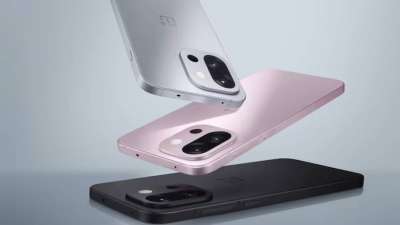 OnePlus 13T आज यानी 24 अप्रैल को घरेलू बाजार में लॉन्च किया जाएगा। वनप्लस का यह फोन साल की शुरुआत में लॉन्च हुए OnePlus 13 की तरह तगड़े फीचर्स के साथ आएगा। कंपनी ने इस फोन के डिजाइन को कॉम्पैक्ट रखा है। इस स्मार्टफोन की कीमत कितनी होगी और इसमें कौन से फीचर्स मिलेंगे? आइए जानते हैं... OnePlus 13T आज यानी 24 अप्रैल को घरेलू बाजार में लॉन्च किया जाएगा। वनप्लस का यह फोन साल की शुरुआत में लॉन्च हुए OnePlus 13 की तरह तगड़े फीचर्स के साथ आएगा। कंपनी ने इस फोन के डिजाइन को कॉम्पैक्ट रखा है। इस स्मार्टफोन की कीमत कितनी होगी और इसमें कौन से फीचर्स मिलेंगे? आइए जानते हैं...