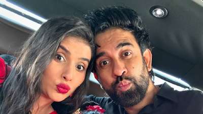सुष्मिता सेन के भाई राजीव सेन टीवी एक्ट्रेस चारु असोपा से तलाक ले चुके हैं। लेकिन, तलाक के बाद भी इनके बीच की खटपट लगातार चर्चा में रहती है। वैसे तो बेटी जिआना के लिए अक्सर ये एक्स कपल साथ दिखाई दे जाता है, लेकिन दोनों के बीच का तनाव भी आए दिन सुर्खियों में रहता है। सुष्मिता सेन के भाई राजीव सेन टीवी एक्ट्रेस चारु असोपा से तलाक ले चुके हैं। लेकिन, तलाक के बाद भी इनके बीच की खटपट लगातार चर्चा में रहती है। वैसे तो बेटी जिआना के लिए अक्सर ये एक्स कपल साथ दिखाई दे जाता है, लेकिन दोनों के बीच का तनाव भी आए दिन सुर्खियों में रहता है।