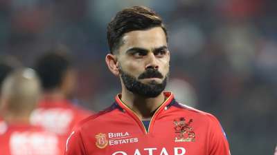 आरसीबी की टीम ने क्वालीफायर-1 में पंजाब किंग्स को 8 विकेट से शिकस्त दी है और सीधे फाइनल के लिए क्वालीफाई कर लिया। आरसीबी ने अब चौथी बार फाइनल में एंट्री मारी है। पिछले खेले तीनों फाइनल में उसे हार मिली है। आइए जानते हैं, आईपीएल में सबसे ज्यादा फाइनल किस टीम ने हारे हैं। आरसीबी की टीम ने क्वालीफायर-1 में पंजाब किंग्स को 8 विकेट से शिकस्त दी है और सीधे फाइनल के लिए क्वालीफाई कर लिया। आरसीबी ने अब चौथी बार फाइनल में एंट्री मारी है। पिछले खेले तीनों फाइनल में उसे हार मिली है। आइए जानते हैं, आईपीएल में सबसे ज्यादा फाइनल किस टीम ने हारे हैं।