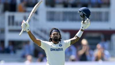 केएल राहुल ने लॉर्ड्स टेस्ट में शानदार शतक जड़ा और SENA देशों में सबसे ज्यादा रन बनाने वाले भारतीय ओपनर्स की लिस्ट में वीरेंद्र सहवाग से आगे निकल गए। आइए जानते हैं SENA देशों में सबसे ज्यादा रन बनाने वाले भारतीय सलामी बल्लेबाजों के बारें में... केएल राहुल ने लॉर्ड्स टेस्ट में शानदार शतक जड़ा और SENA देशों में सबसे ज्यादा रन बनाने वाले भारतीय ओपनर्स की लिस्ट में वीरेंद्र सहवाग से आगे निकल गए। आइए जानते हैं SENA देशों में सबसे ज्यादा रन बनाने वाले भारतीय सलामी बल्लेबाजों के बारें में...