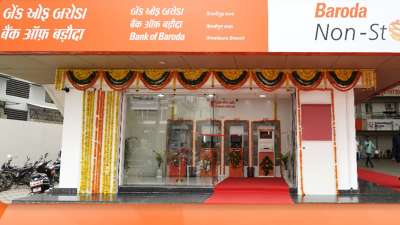 बैंक ऑफ बड़ौदा में यह 5 साल वाला फिक्स्ड डिपोजिट यानी एफडी, निवेश करने एक सुरक्षित साधन है, जिसमें आपको तय अवधि में तय रिटर्न ब्याज के तौर पर हासिल होता है। यह निवेश इसलिए सुरक्षित है, क्योंकि यह मार्केट से लिंक्ड नहीं होता है। बैंक ऑफ बड़ौदा में यह 5 साल वाला फिक्स्ड डिपोजिट यानी एफडी, निवेश करने एक सुरक्षित साधन है, जिसमें आपको तय अवधि में तय रिटर्न ब्याज के तौर पर हासिल होता है। यह निवेश इसलिए सुरक्षित है, क्योंकि यह मार्केट से लिंक्ड नहीं होता है।