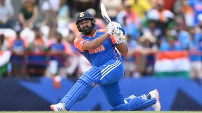 भारत के लिए टी20 इंटरनेशनल क्रिकेट में सबसे ज्यादा मैच खेलने का रिकॉर्ड रोहित शर्मा के नाम है। रोहित शर्मा ने भारत के लिए 159 T20I क्रिकेट मैचों में कुल 4231 रन बनाए हैं, जिसमें उनके बल्ले से पांच शतक निकले हैं। भारत के लिए टी20 इंटरनेशनल क्रिकेट में सबसे ज्यादा मैच खेलने का रिकॉर्ड रोहित शर्मा के नाम है। रोहित शर्मा ने भारत के लिए 159 T20I क्रिकेट मैचों में कुल 4231 रन बनाए हैं, जिसमें उनके बल्ले से पांच शतक निकले हैं।