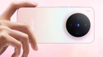 Vivo X300 सीरीज को ग्लोबली लॉन्च कर दिया गया है। वीवो की यह सीरीज 200MP कैमरा समेत कई तगड़े फीचर्स के साथ आती है। इस सीरीज में दो फोन Vivo X300 और Vivo X300 Pro पेश किए गए हैं। ये MediaTek Dimensity 9500 चिपसेट के साथ आते हैं। साथ ही, फोन के बैक में ट्रिपल कैमरा सेटअप दिया गया है और इन दोनों फोन में 50MP का सेल्फी कैमरा मिलता है। Vivo X300 सीरीज को ग्लोबली लॉन्च कर दिया गया है। वीवो की यह सीरीज 200MP कैमरा समेत कई तगड़े फीचर्स के साथ आती है। इस सीरीज में दो फोन Vivo X300 और Vivo X300 Pro पेश किए गए हैं। ये MediaTek Dimensity 9500 चिपसेट के साथ आते हैं। साथ ही, फोन के बैक में ट्रिपल कैमरा सेटअप दिया गया है और इन दोनों फोन में 50MP का सेल्फी कैमरा मिलता है।
