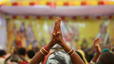 विवाह पंचमी का पावन त्योहार 25 नवंबर 2025 को मनाया जाएगा। इस दिन हिंदू धर्म में मान्यता रखने वाले लोग भगवान राम और माता सीता का विवाह करवाते हैं। साथ ही धार्मिक अनुष्ठान भी इस दिन किए जाते हैं। साथ ही कुछ ऐसे कार्य भी हैं जो आपको इस दिन जरूर करने चाहिए, इन कार्यों को करने से शुभ फलों की प्राप्ति आपको होती है। विवाह पंचमी का पावन त्योहार 25 नवंबर 2025 को मनाया जाएगा। इस दिन हिंदू धर्म में मान्यता रखने वाले लोग भगवान राम और माता सीता का विवाह करवाते हैं। साथ ही धार्मिक अनुष्ठान भी इस दिन किए जाते हैं। साथ ही कुछ ऐसे कार्य भी हैं जो आपको इस दिन जरूर करने चाहिए, इन कार्यों को करने से शुभ फलों की प्राप्ति आपको होती है।