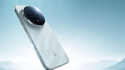 Honor Magic 8 Pro को पिछले महीने चीन में स्नैपड्रैगन 8 Elite Gen 5 चिपसेट से लैस पहले स्मार्टफोन्स में से एक के रूप में लॉन्च किया गया था। इस फ्लैगशिप Honor स्मार्टफोन को अब मलेशिया जैसे ग्लोबल बाज़ारों में लॉन्च कर दिया गया है। चीनी वेरिएंट में 7200mAh की बैटरी की तुलना में, ग्लोबल वर्जन में थोड़ी छोटी 7100mAh की बैटरी है। Honor Magic 8 Pro को पिछले महीने चीन में स्नैपड्रैगन 8 Elite Gen 5 चिपसेट से लैस पहले स्मार्टफोन्स में से एक के रूप में लॉन्च किया गया था। इस फ्लैगशिप Honor स्मार्टफोन को अब मलेशिया जैसे ग्लोबल बाज़ारों में लॉन्च कर दिया गया है। चीनी वेरिएंट में 7200mAh की बैटरी की तुलना में, ग्लोबल वर्जन में थोड़ी छोटी 7100mAh की बैटरी है।