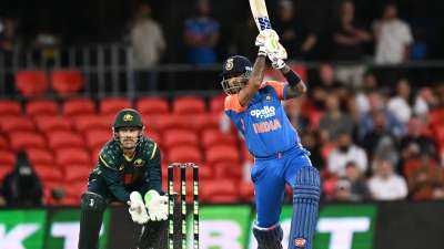 भारतीय क्रिकेट टीम के लिए टी20 इंटरनेशनल में साल 2025 में अभी तक नंबर-3 पर सिर्फ चार बल्लेबाजों ने ही बैटिंग की है। इनमें सूर्यकुमार यादव, तिलक वर्मा, संजू सैमसन और शिवम दुबे के नाम शामिल हैं। भारतीय क्रिकेट टीम के लिए टी20 इंटरनेशनल में साल 2025 में अभी तक नंबर-3 पर सिर्फ चार बल्लेबाजों ने ही बैटिंग की है। इनमें सूर्यकुमार यादव, तिलक वर्मा, संजू सैमसन और शिवम दुबे के नाम शामिल हैं।