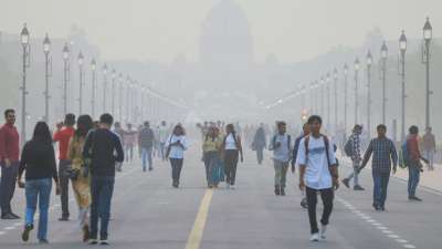 हवा में छोटे-छोटे कण सांस से लंग्स में, लंग्स से ब्लड में और ब्लड से पूरे शरीर में और फिर सभी अंगों में पहुंचकर नुकसान पहुंचाते हैं। जिसकी वजह से गंभीर बीमारियों का खतरा बढ़ जाता है। प्रदूषण के कारण लंग्स,आंख, ब्रेन पर बुरा असर पड़ता है। हवा में छोटे-छोटे कण सांस से लंग्स में, लंग्स से ब्लड में और ब्लड से पूरे शरीर में और फिर सभी अंगों में पहुंचकर नुकसान पहुंचाते हैं। जिसकी वजह से गंभीर बीमारियों का खतरा बढ़ जाता है। प्रदूषण के कारण लंग्स,आंख, ब्रेन पर बुरा असर पड़ता है।