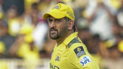 आईपीएल के इतिहास में सबसे ज्यादा मैच हारने का रिकॉर्ड महेंद्र सिंह धोनी के नाम है। उन्होंने आईपीएल में कुल 97 मुकाबले हारे हैं। धोनी की कप्तानी में ही चेन्नई सुपर किंग्स की टीम ने पांच बार आईपीएल की ट्रॉफी अपने नाम की थी। आईपीएल के इतिहास में सबसे ज्यादा मैच हारने का रिकॉर्ड महेंद्र सिंह धोनी के नाम है। उन्होंने आईपीएल में कुल 97 मुकाबले हारे हैं। धोनी की कप्तानी में ही चेन्नई सुपर किंग्स की टीम ने पांच बार आईपीएल की ट्रॉफी अपने नाम की थी।