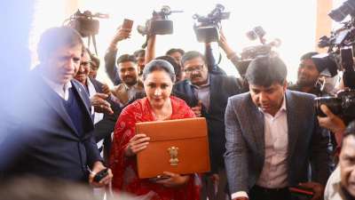 राजस्थान की वित्त मंत्री दिया कुमारी ने आज बजट 2026-27 राज्य विधानसभा में पेश किया। उन्होंने कहा कि राज्य की अर्थव्यवस्था का आकार 2026-27 में 21 लाख 52,100 करोड़ रुपये होने का अनुमान है। राजस्थान की वित्त मंत्री दिया कुमारी ने आज बजट 2026-27 राज्य विधानसभा में पेश किया। उन्होंने कहा कि राज्य की अर्थव्यवस्था का आकार 2026-27 में 21 लाख 52,100 करोड़ रुपये होने का अनुमान है।
