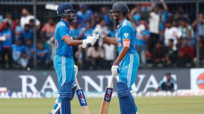 आईसीसी की ओर से नई रैंकिंग जारी कर दी गई है। काफी वक्त के बाद अब जाकर वनडे की टीम रैंकिंग अपडेट की गई है। दरअसल पिछले दिनों टी20 विश्व कप 2026 चल रहा था, इसलिए ज्यादा वनडे मैच नहीं हो रहे थे। हाल ही में पाकिस्तान और बांग्लादेश के बीच वनडे सीरीज का आयोजन किया गया, इसके बाद अब इसमें कुछ उठापटक हुई है। हालांकि टॉप 5 में वही टीमें हैं, जो पहले थीं। आईसीसी की ओर से नई रैंकिंग जारी कर दी गई है। काफी वक्त के बाद अब जाकर वनडे की टीम रैंकिंग अपडेट की गई है। दरअसल पिछले दिनों टी20 विश्व कप 2026 चल रहा था, इसलिए ज्यादा वनडे मैच नहीं हो रहे थे। हाल ही में पाकिस्तान और बांग्लादेश के बीच वनडे सीरीज का आयोजन किया गया, इसके बाद अब इसमें कुछ उठापटक हुई है। हालांकि टॉप 5 में वही टीमें हैं, जो पहले थीं।