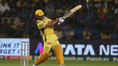 IPL में रन चेज में सबसे ज्यादा सिक्स लगाने वाले कप्तानों की बात करें तो वहां टॉप पर एमएस धोनी का नाम है। धोनी ने आईपीएल में रन चेज के दौरान कप्तान के तौर पर 95 छक्के लगाए थे। आईपीएल में रन चेज के दौरान एमएस धोनी का रिकॉर्ड काफी अच्छा रहा है। उनकी कप्तानी में चेन्नई की टीम पांच आईपीएल खिताब जीतने में कामयाब रही है। IPL में रन चेज में सबसे ज्यादा सिक्स लगाने वाले कप्तानों की बात करें तो वहां टॉप पर एमएस धोनी का नाम है। धोनी ने आईपीएल में रन चेज के दौरान कप्तान के तौर पर 95 छक्के लगाए थे। आईपीएल में रन चेज के दौरान एमएस धोनी का रिकॉर्ड काफी अच्छा रहा है। उनकी कप्तानी में चेन्नई की टीम पांच आईपीएल खिताब जीतने में कामयाब रही है।