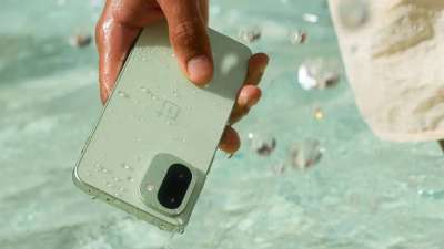 OnePlus 15R की कीमत में कटौती की है। कंपनी ने इसके Ace Edition के प्राइस को रिवाइज कर दिया है। यह फोन लॉन्च प्राइस से हजारों रुपये सस्ते में मिल रहा है। वनप्लस का यह फोन 7400mAh की दमदार बैटरी, 12GB रैम, 512GB स्टोरेज जैसे फीचर्स से लैस है। OnePlus 15R की कीमत में कटौती की है। कंपनी ने इसके Ace Edition के प्राइस को रिवाइज कर दिया है। यह फोन लॉन्च प्राइस से हजारों रुपये सस्ते में मिल रहा है। वनप्लस का यह फोन 7400mAh की दमदार बैटरी, 12GB रैम, 512GB स्टोरेज जैसे फीचर्स से लैस है।