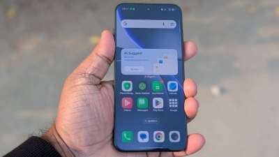 Oppo ने Find X और Reno सीरीज के 9 स्मार्टफोन के लिए ColorOS 16 रोल आउट कर दिया है। Android 16 पर बेस्ड यह ऑपरेटिंग सिस्टम कंपनी के पुराने फोन का एक्सपीरियंस पूरी तरह से बदल देगा। इनमें Live Space और AI पावर्ड फीचर्स मिलेंगे, जो मल्टीटास्किंग में यूजर्स की मदद करेंगे। ओप्पो के ये फोन 31 मई तक नए सॉफ्टवेयर के साथ अपडेट हो जाएंगे। Oppo ने Find X और Reno सीरीज के 9 स्मार्टफोन के लिए ColorOS 16 रोल आउट कर दिया है। Android 16 पर बेस्ड यह ऑपरेटिंग सिस्टम कंपनी के पुराने फोन का एक्सपीरियंस पूरी तरह से बदल देगा। इनमें Live Space और AI पावर्ड फीचर्स मिलेंगे, जो मल्टीटास्किंग में यूजर्स की मदद करेंगे। ओप्पो के ये फोन 31 मई तक नए सॉफ्टवेयर के साथ अपडेट हो जाएंगे।