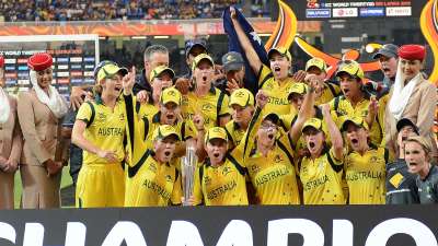 ICC वूमेन्स T20 वर्ल्ड कप में अब तक सिर्फ 4 टीमें ही खिताब जीत सकी हैं। इनमें सिर्फ एक ही टीम है, जिसने एक बार से ज्यादा खिताब जीतने का कारनामा किया है। आइए जानते हैं सबसे ज्यादा बार वूमेन्स T20 वर्ल्ड कप का खिताब जीतने वाली टीमों के बारे में.. ICC वूमेन्स T20 वर्ल्ड कप में अब तक सिर्फ 4 टीमें ही खिताब जीत सकी हैं। इनमें सिर्फ एक ही टीम है, जिसने एक बार से ज्यादा खिताब जीतने का कारनामा किया है। आइए जानते हैं सबसे ज्यादा बार वूमेन्स T20 वर्ल्ड कप का खिताब जीतने वाली टीमों के बारे में..