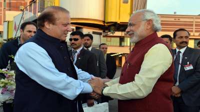 नरेंद्र मोदी ने आज सबसे लंबे समय तक निर्वाचित प्रधानमंत्री बनने का रिकॉर्ड अपने नाम कर लिया है। उन्होंने 26 मई 2014 को पीएम पद की शपथ ली थी और आज उनके कार्यकाल के 4399 दिन पूरे हो गए। आइए देखते हैं पीएम मोदी के कार्यकाल की 10 तस्वीरें, जो चर्चा में रहीं। नरेंद्र मोदी ने आज सबसे लंबे समय तक निर्वाचित प्रधानमंत्री बनने का रिकॉर्ड अपने नाम कर लिया है। उन्होंने 26 मई 2014 को पीएम पद की शपथ ली थी और आज उनके कार्यकाल के 4399 दिन पूरे हो गए। आइए देखते हैं पीएम मोदी के कार्यकाल की 10 तस्वीरें, जो चर्चा में रहीं।