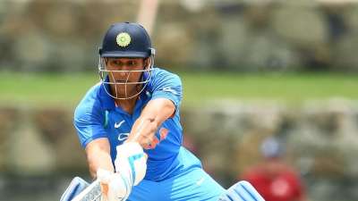 वनडे क्रिकेट में इंग्लैंड के खिलाफ सबसे ज्यादा रन बनाने वाले भारतीय बल्लेबाजों की बात करें तो वहां नंबर 1 पर एमएस धोनी का नाम है। धोनी ने इस टीम के खिलाफ 50 ओवर फॉर्मेट में 46.84 के औसत से 1546 रन बनाए हैं। उन्होंने इस टीम के खिलाफ एक शतक और 10 अर्धशतक लगाए हैं। उनका हाईएस्ट स्कोर 134 रन का है। वनडे क्रिकेट में इंग्लैंड के खिलाफ सबसे ज्यादा रन बनाने वाले भारतीय बल्लेबाजों की बात करें तो वहां नंबर 1 पर एमएस धोनी का नाम है। धोनी ने इस टीम के खिलाफ 50 ओवर फॉर्मेट में 46.84 के औसत से 1546 रन बनाए हैं। उन्होंने इस टीम के खिलाफ एक शतक और 10 अर्धशतक लगाए हैं। उनका हाईएस्ट स्कोर 134 रन का है।