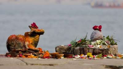 सावन माह का तीसरा सोमवार का व्रत 17 अगस्त 2026 को रखा जाएगा। इस दिन नाग पंचमी का महासंयोग भी बन रहा है। ज्योतिषों के अनुसार, यह संयोग अत्यंत ही शुभ और फलदायी होता है। सावन माह का तीसरा सोमवार का व्रत 17 अगस्त 2026 को रखा जाएगा। इस दिन नाग पंचमी का महासंयोग भी बन रहा है। ज्योतिषों के अनुसार, यह संयोग अत्यंत ही शुभ और फलदायी होता है।
