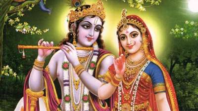 राधा रानी और भगवान कृष्ण के प्रेम को निस्वार्थ और अलौकिक प्रेम की संज्ञा दी जाती है। धार्मिक मान्यताओं के अनुसार राधा-कृष्ण भले ही विवाह के बंधन में न बंधे हों लेकिन उन दोनों के बीच आध्यात्मिक जुड़ा था। ऐसे में अगर कभी आपको सपने में राधा-कृष्ण दिखते हैं तो इसका क्या अर्थ होता है इसके बारे में आज हम आपको जानकारी देंगे।
राधा रानी और भगवान कृष्ण के प्रेम को निस्वार्थ और अलौकिक प्रेम की संज्ञा दी जाती है। धार्मिक मान्यताओं के अनुसार राधा-कृष्ण भले ही विवाह के बंधन में न बंधे हों लेकिन उन दोनों के बीच आध्यात्मिक जुड़ा था। ऐसे में अगर कभी आपको सपने में राधा-कृष्ण दिखते हैं तो इसका क्या अर्थ होता है इसके बारे में आज हम आपको जानकारी देंगे।