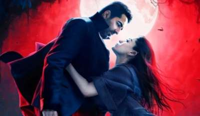 'थामा' मैडॉक फिल्म्स की हॉरर कॉमेडी यूनिवर्स का अगला चैप्टर है। इसमें 'स्त्री', 'मुंज्या', 'भेड़िया' और 'स्त्री 2' शामिल हैं। अगर आप भी इस फिल्म को सिनेमाघरों में देखने का प्लान बना रहे हैं या हॉरर कॉमेडी देखने के शौकीन हैं तो आप अमेजन प्राइम वीडियो से लेकर जियो हॉटस्टार पर आप अलग-अलग तरह की कई हॉरर कॉमेडी फिल्में और सीरीज देख सकते हैं। 'थामा' मैडॉक फिल्म्स की हॉरर कॉमेडी यूनिवर्स का अगला चैप्टर है। इसमें 'स्त्री', 'मुंज्या', 'भेड़िया' और 'स्त्री 2' शामिल हैं। अगर आप भी इस फिल्म को सिनेमाघरों में देखने का प्लान बना रहे हैं या हॉरर कॉमेडी देखने के शौकीन हैं तो आप अमेजन प्राइम वीडियो से लेकर जियो हॉटस्टार पर आप अलग-अलग तरह की कई हॉरर कॉमेडी फिल्में और सीरीज देख सकते हैं।