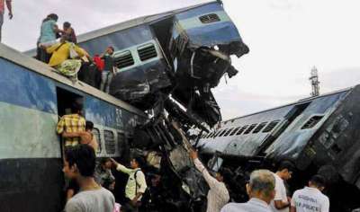 उत्तर प्रदेश के मुजफ्फरनगर जिले में शनिवार शाम एक रेल हादसे में 21 यात्रियों की मौत हो गई जबकि 97 अन्य घायल हो गए