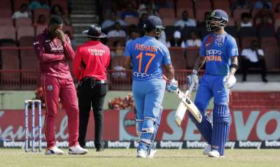 दीपक चहर की गेंदबाजी के बाद कप्तान विराट कोहली (59) और ऋषभ पंत (नाबाद 65) की शानदार पारियों के दम पर भारत ने तीसरे और आखिरी टी-20 मैच में वेस्टइंडीज को सात विकेट से हराया।&amp;nbsp;