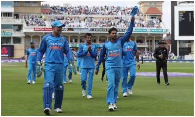 कुलदीप यादव की शानदार गेंदबाजी की दम पर भारत ने इंग्लैंड को पहले वनडे में हराकर वनडे सीरीज का आगाज जीत के साथ किया।