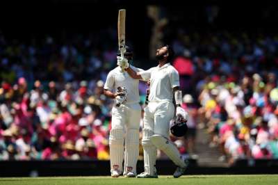 ऑस्ट्रेलिया के खिलाफ चौथे टेस्ट मैच में चेतेश्वर पुजारा का बल्ला जमकर चला और उन्होंने मेजबान टीम के गेंदबाजों को खूब छकाया