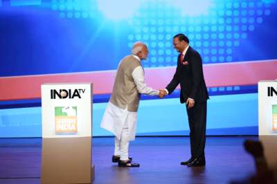 प्रधानमंत्री नरेंद्र मोदी गुरुवार को इंडिया टीवी के कार्यक्रम सलाम इंडिया में पहुंचे।