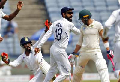 भारत ने रविवार को पुणे में खेले गए दूसरे टेस्ट मैच में दक्षिण अफ्रीका को एक पारी और 137 रनों से हरा दिया। इस जीत के साथ भारत ने तीन मैचों की सीरीज में 2-0 की अजेय बढ़त बनाकर फ्रीडम ट्रॉफी पर भी कब्जा कर लिया।&amp;nbsp;