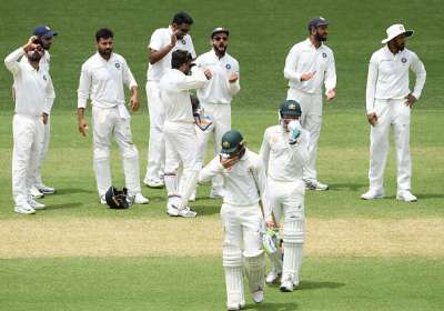 भारत के खिलाफ दूसरे दिन का खेल खत्म होने तक ऑस्ट्रेलिया ने 7 विकेट के नुकसान पर 191 रनों का स्कोर खड़ा किया है। ऑस्ट्रेलिया के लिए एडिलेड ओवल मैदान पर जारी मैच में हेड के साथ मिशेल स्टॉर्क (8) नाबाद लौटे।&amp;nbsp;