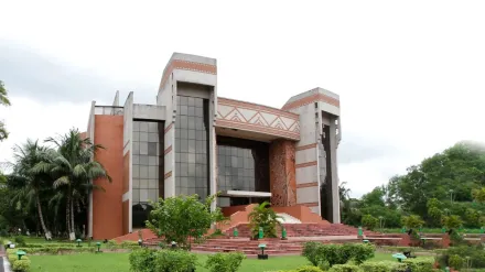 IIM Calcutta ने हासिल किया 100% प्लेसमेंट, 6.75 लाख रुपये तक होगी मंथली सैलरी