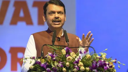 CM फडणवीस बोले- हम हिंदी भाषा के खिलाफ नहीं, उद्धव ठाकरे लिए 'पलटूराम' ही सही नाम है
