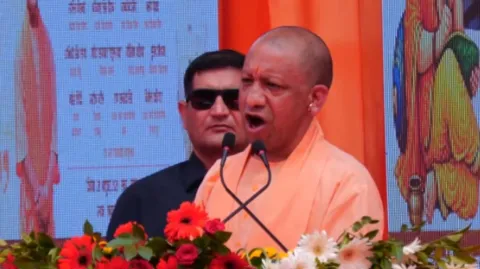 'छोटे मियां और बड़े मियां को घुसपैठियों से प्यार', सीएम योगी ने अखिलेश और राहुल पर साधा निशाना