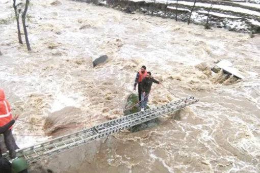 भारी बारिश से बढ़ा सैलाब का खतरा, हिमाचल से कश्मीर तक बाढ़ का अलर्ट- India TV Hindi