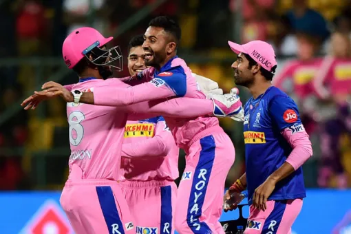 Carlos Brathwaite Hails Shreyas Gopal Hat-trick Against Royal Challengers Bangalore in IPL 2019 49th- India TV Hindi