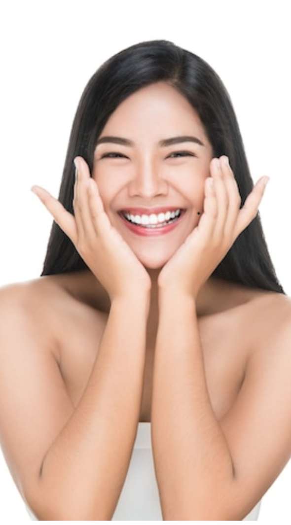 Glowing Skin Tips: चेहरे पर ग्लोइंग पाने के लिए अपनाएं ये उपाय
