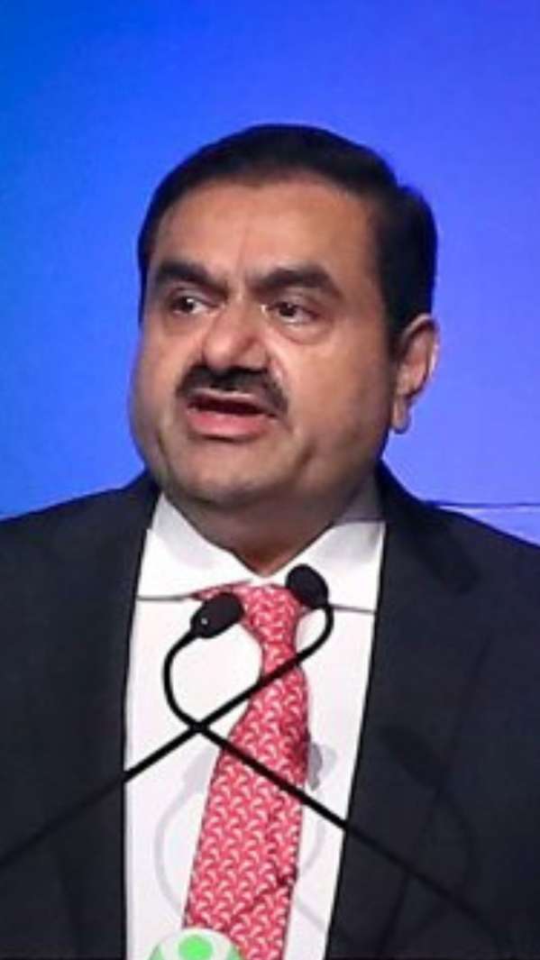 After the report of Hindenburg Research, the shares of Adani Group companies continued to decline.  Due to this, Gautam Adani has fallen to the 24th position in the list of the world's rich.  Gautam Adani has assets of $ 52.3 billion.