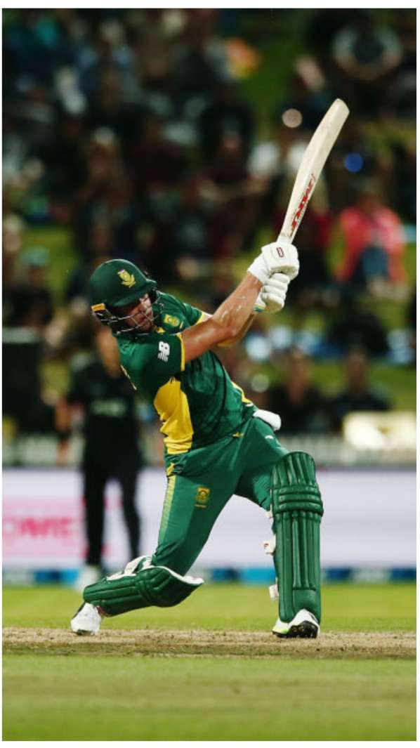 AB de Villiers is counted among the explosive batsmen of the world.  He was born on 17 February 1984 in South Africa.