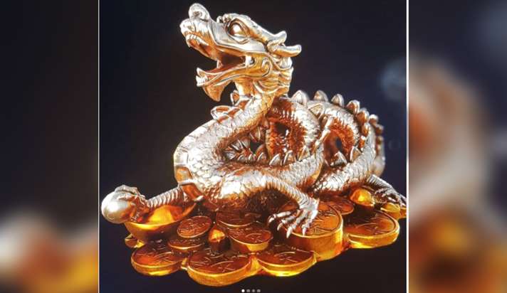 Importance Of Feng Shui Dragon Positive Energy Right Place In Home According To Vastu Vastu Tips ऊर ज क प रत क ह त ह ड र गन म र त य तस व र च नत वक त इन ब त क रख ख स ध य न