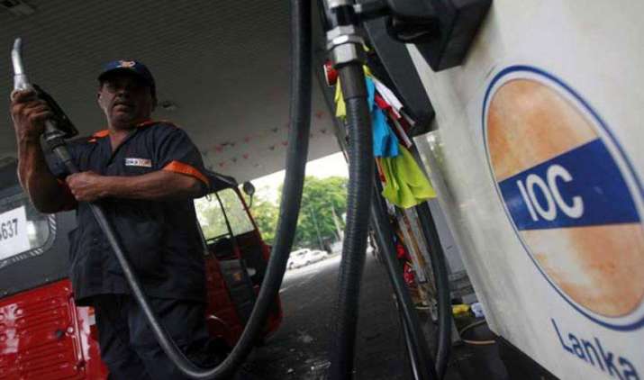 Fortune 500 India: IOC और RIL हैं राजस्व के मामलें में देश की सबसे बड़ी कंपनी, टाटा मोटर्स और SBI भी लिस्ट में Fortune 500 India: IOC और RIL हैं राजस्व के मामलें में देश की सबसे बड़ी कंपनी, टाटा मोटर्स और SBI भी लिस्ट में- India TV Paisa