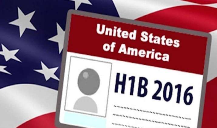 H1B और L1 वीजा में बदलाव के लिए अमेरिकी संसद में पेश हुआ एक और बिल H1B और L1 वीजा में बदलाव के लिए अमेरिकी संसद में पेश हुआ एक और बिल- India TV Paisa