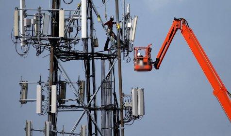 स्पेक्ट्रम नीलामी की तारीख 29 सितंबर से बढ़ सकती है आगे, दूरसंचार कंपनियों ने सरकार से किया अनुरोध स्पेक्ट्रम नीलामी की तारीख 29 सितंबर से बढ़ सकती है आगे, दूरसंचार कंपनियों ने सरकार से किया अनुरोध- India TV Paisa