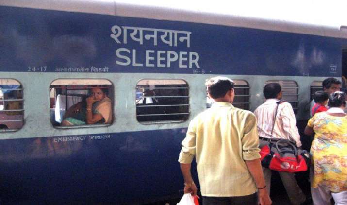 कन्फर्म टिकट न मिलने से प्रतिदिन 10 लाख लोग नहीं कर पाते हैं ट्रेन यात्रा, अध्ययन में हुआ खुलासा कन्फर्म टिकट न मिलने से प्रतिदिन 10 लाख लोग नहीं कर पाते हैं ट्रेन यात्रा, अध्ययन में हुआ खुलासा- India TV Paisa