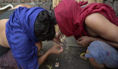 ओबामा ने जारी की दुनियाभर में नशीली दवाओं को बनाने वाले देशों की लिस्ट, भारत का नाम भी शामिल ओबामा ने जारी की दुनियाभर में नशीली दवाओं को बनाने वाले देशों की लिस्ट, भारत का नाम भी शामिल- India TV Paisa