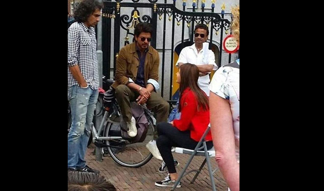 Shah Rukh Khan with Anushka Sharma