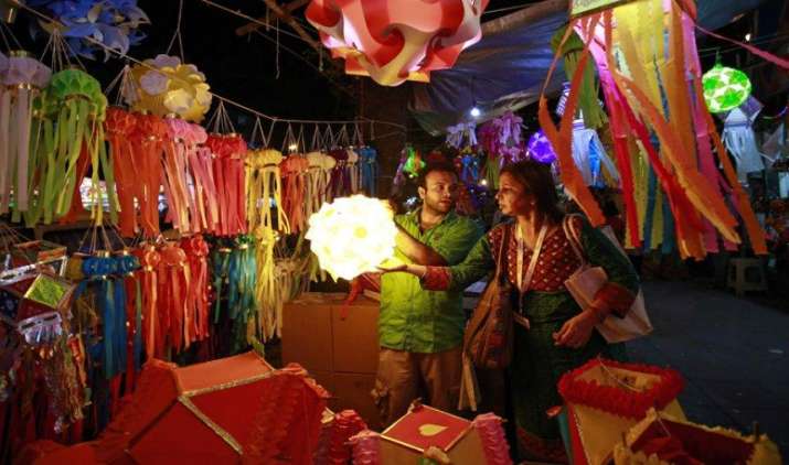 चीन पर भारी पड़ा सोशल मीडिया, दिवाली में चाइनीज प्रोडक्ट की बिक्री 30 फीसदी घटने की संभावना चीन पर भारी पड़ा सोशल मीडिया, दिवाली में चाइनीज प्रोडक्ट की बिक्री 30 फीसदी घटने की संभावना- India TV Paisa