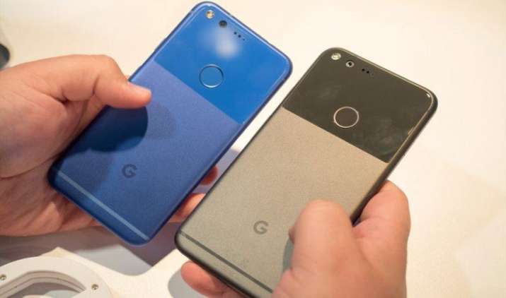 Google इस साल लांच करेगी नया पिक्सल फोन, iPhone 7 और iPhone 7 Plus को देगी चुनौती Google इस साल लांच करेगी नया पिक्सल फोन, iPhone 7 और iPhone 7 Plus को देगी चुनौती- India TV Paisa