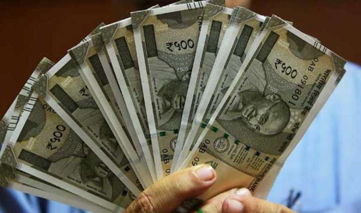 RBI ने जारी किया नई सीरीज वाला 500 रुपए का नया नोट, जानिए क्या है इसमें खास RBI ने जारी किया नई सीरीज वाला 500 रुपए का नया नोट, जानिए क्या है इसमें खास- India TV Paisa